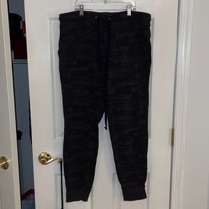 Sanctuary Camo joggers